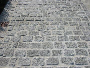 Portugees graniet 6-8x6-8x6-8 cm. grijs